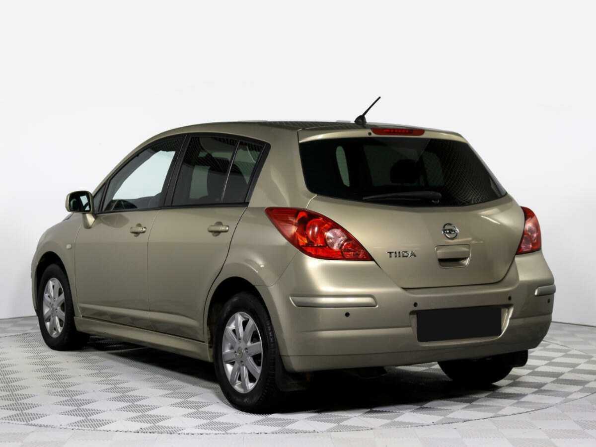 Купить Nissan Tiida с пробегом. Фото: #5