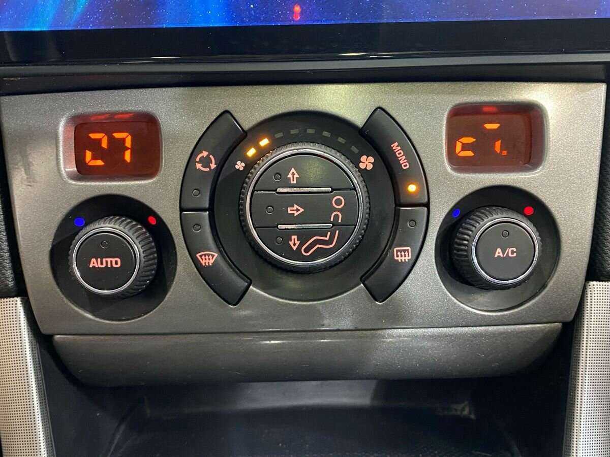 Купить Peugeot 308 с пробегом. Фото: #12
