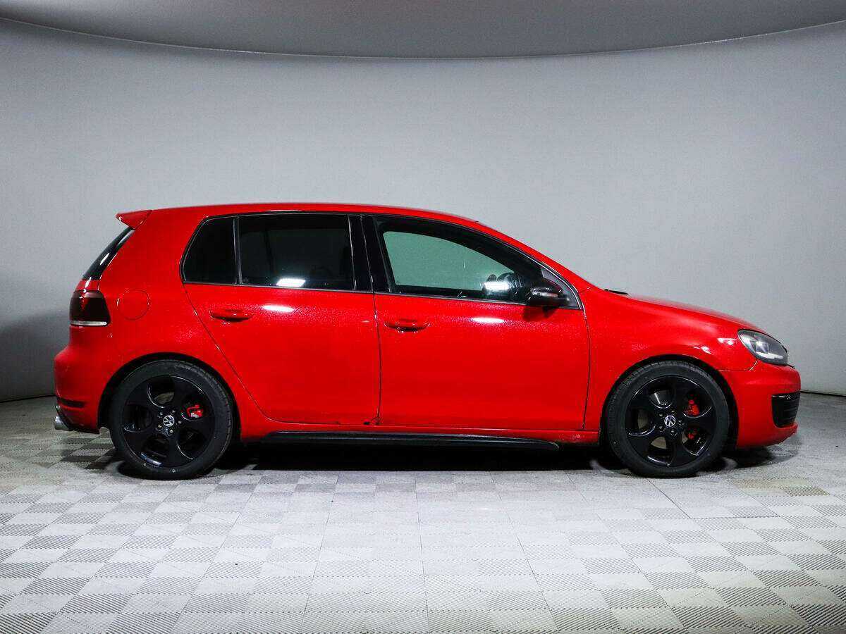 Купить Volkswagen Golf GTI с пробегом. Фото: #2