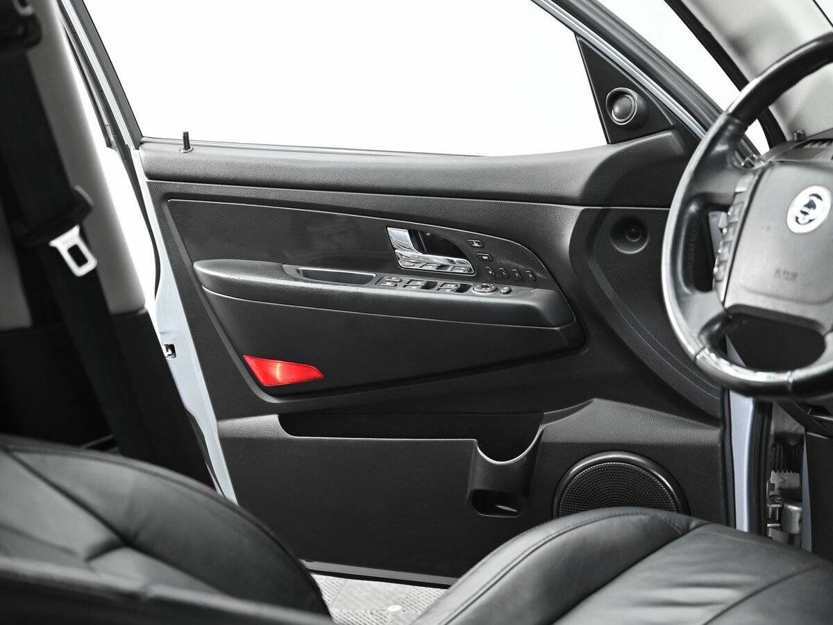 Купить SsangYong Rexton с пробегом. Фото: #4