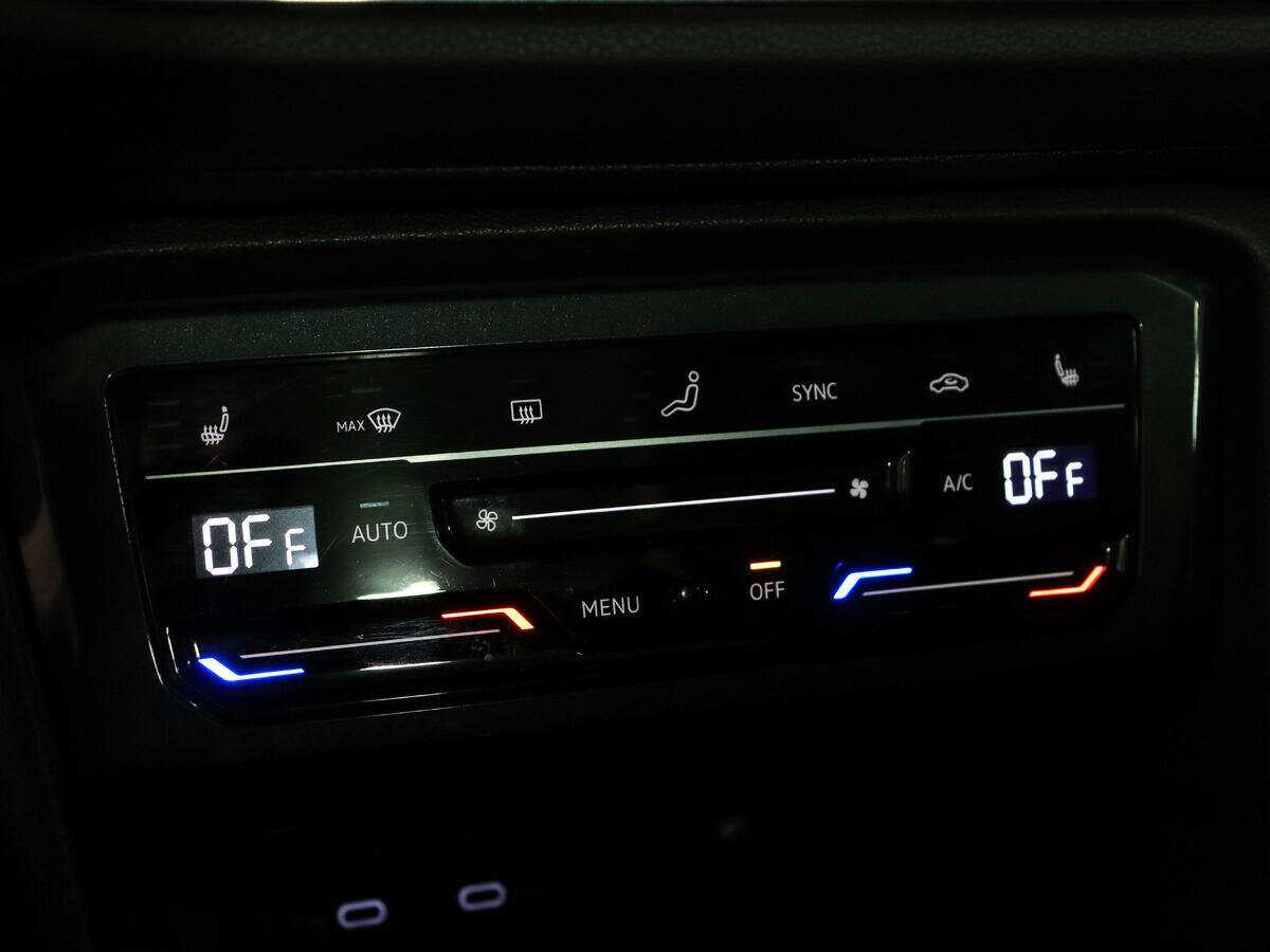 Купить Volkswagen Tiguan с пробегом. Фото: #23