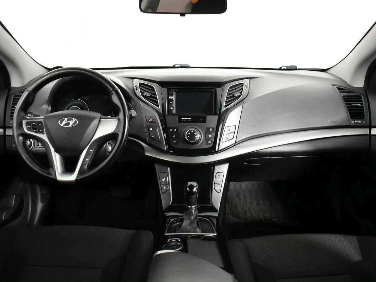 Купить Hyundai i40 с пробегом. Фото: #9