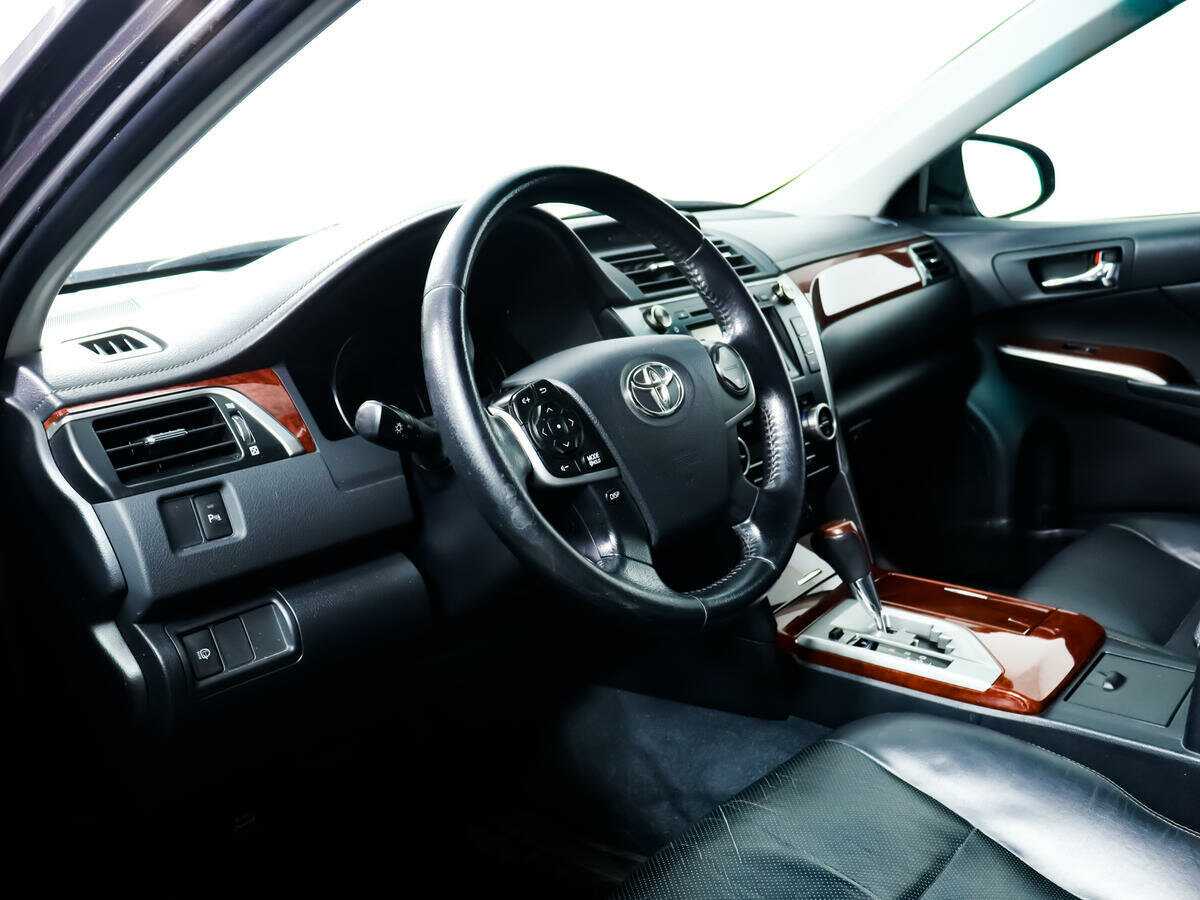 Купить Toyota Camry с пробегом. Фото: #10