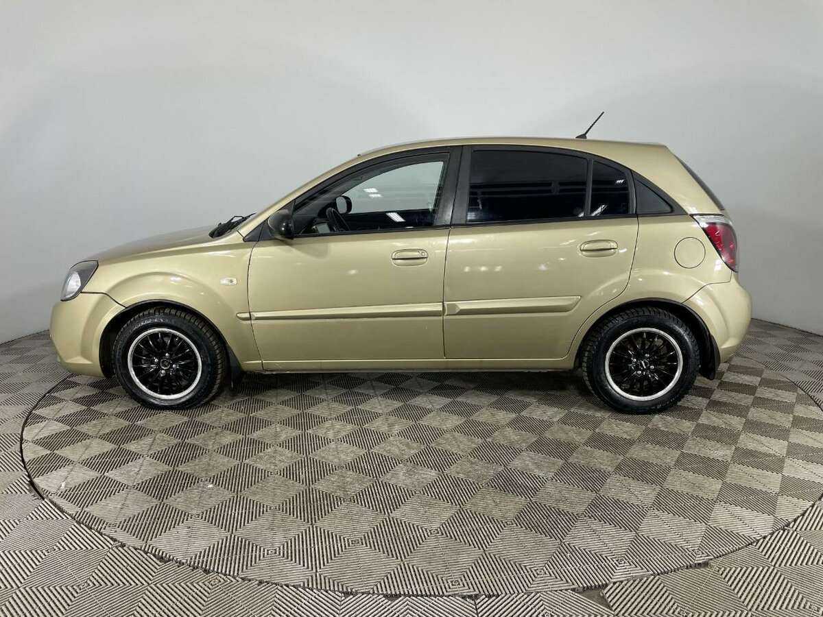 Купить Kia Rio с пробегом. Фото: #4