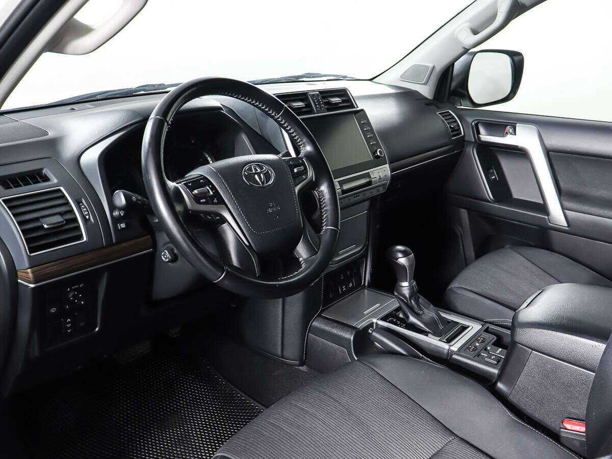 Купить Toyota Land Cruiser Prado с пробегом. Фото: #12