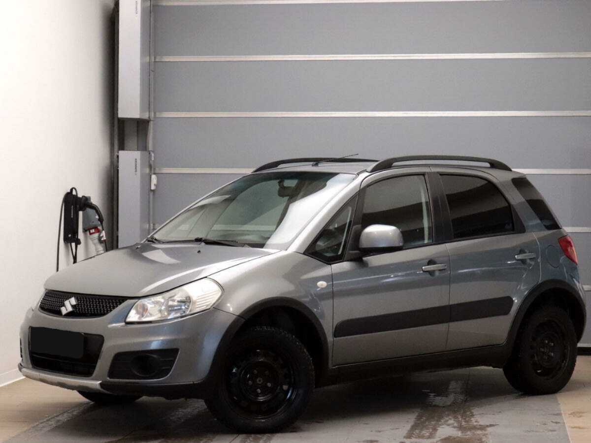 Купить Suzuki SX4 с пробегом. Посмотреть фото