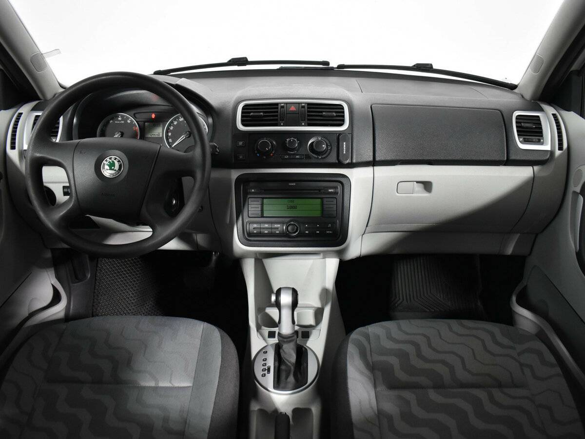 Купить Skoda Fabia с пробегом. Фото: #10
