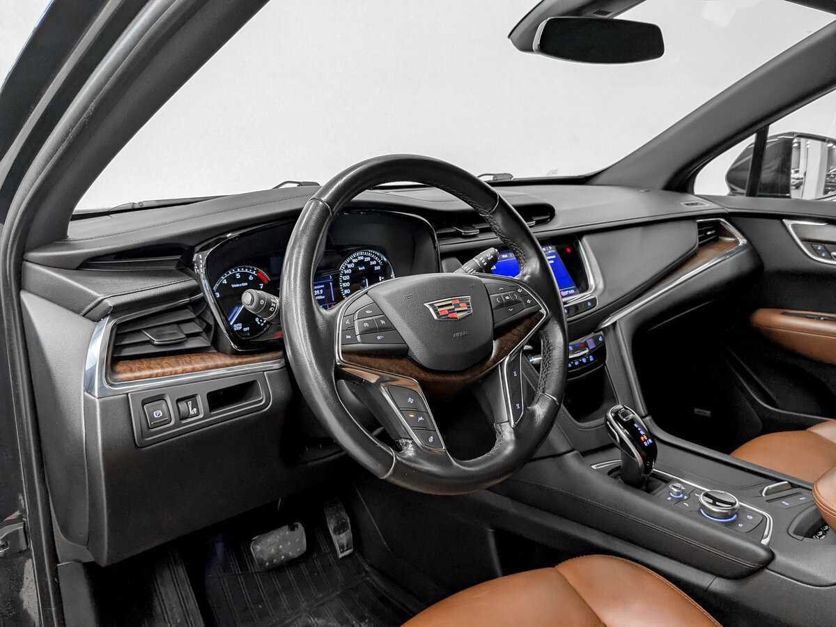 Купить Cadillac XT5 с пробегом. Фото: #15