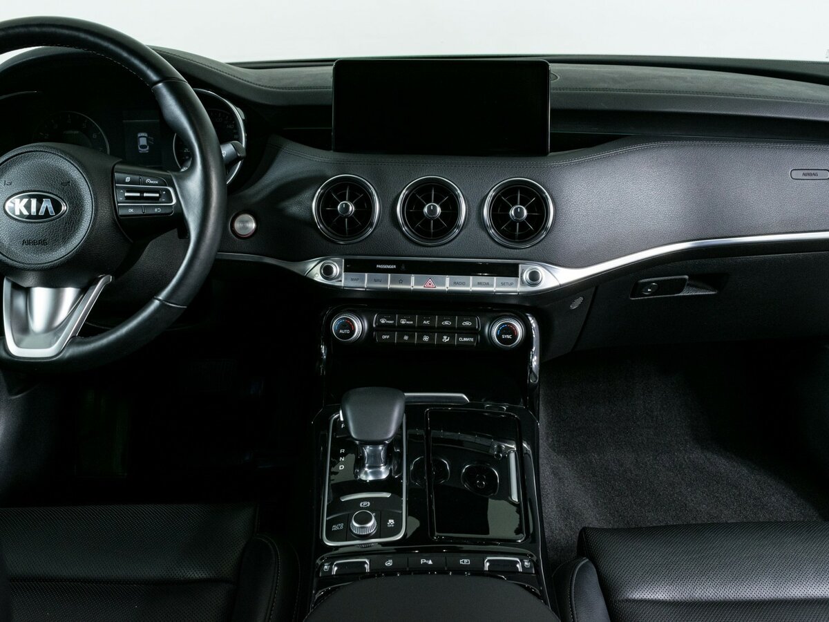 Купить Kia Stinger с пробегом. Фото: #9