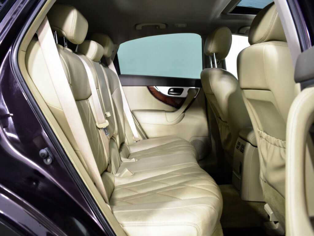 Купить Infiniti FX с пробегом. Фото: #9