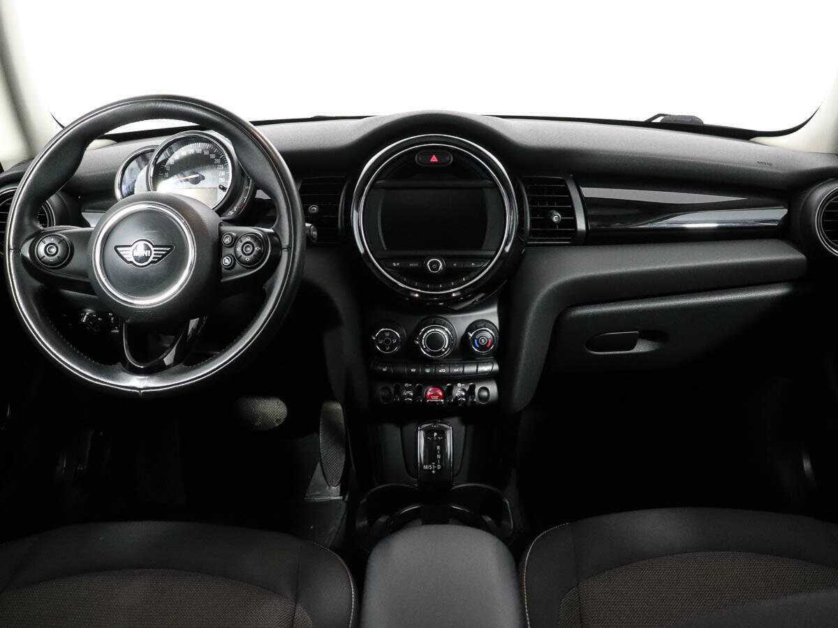 Купить Mini Hatch с пробегом. Фото: #12