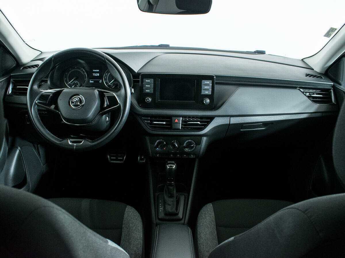 Купить Skoda Rapid с пробегом. Фото: #11
