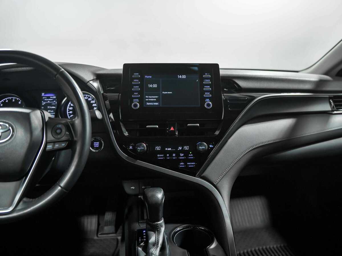 Купить Toyota Camry с пробегом. Фото: #10
