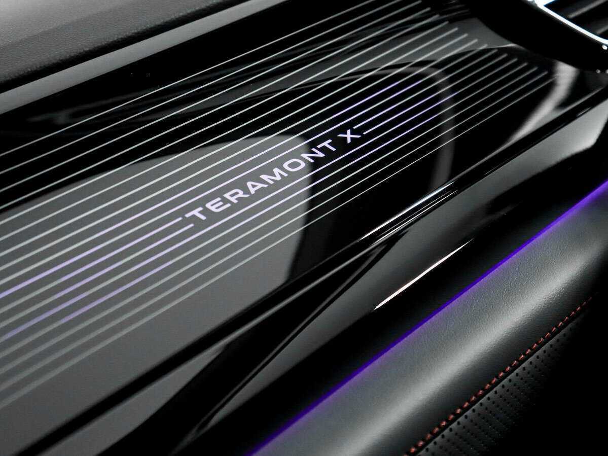 Купить Volkswagen Teramont с пробегом. Фото: #20