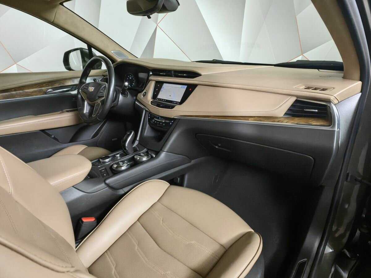 Купить Cadillac XT5 с пробегом. Фото: #8
