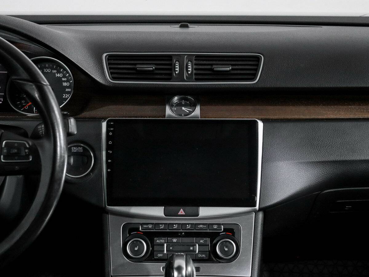 Купить Volkswagen Passat с пробегом. Фото: #9