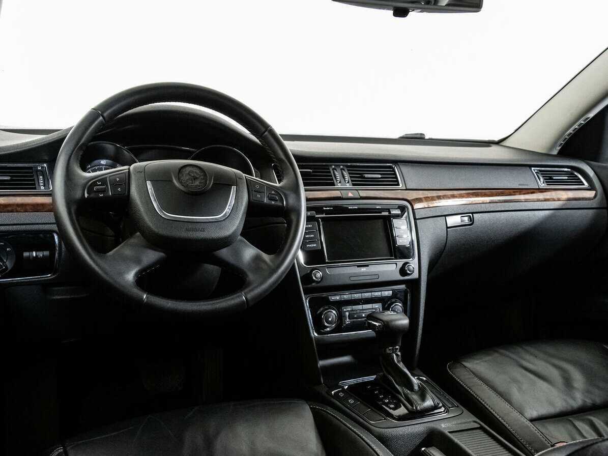 Купить Skoda Superb с пробегом. Фото: #8