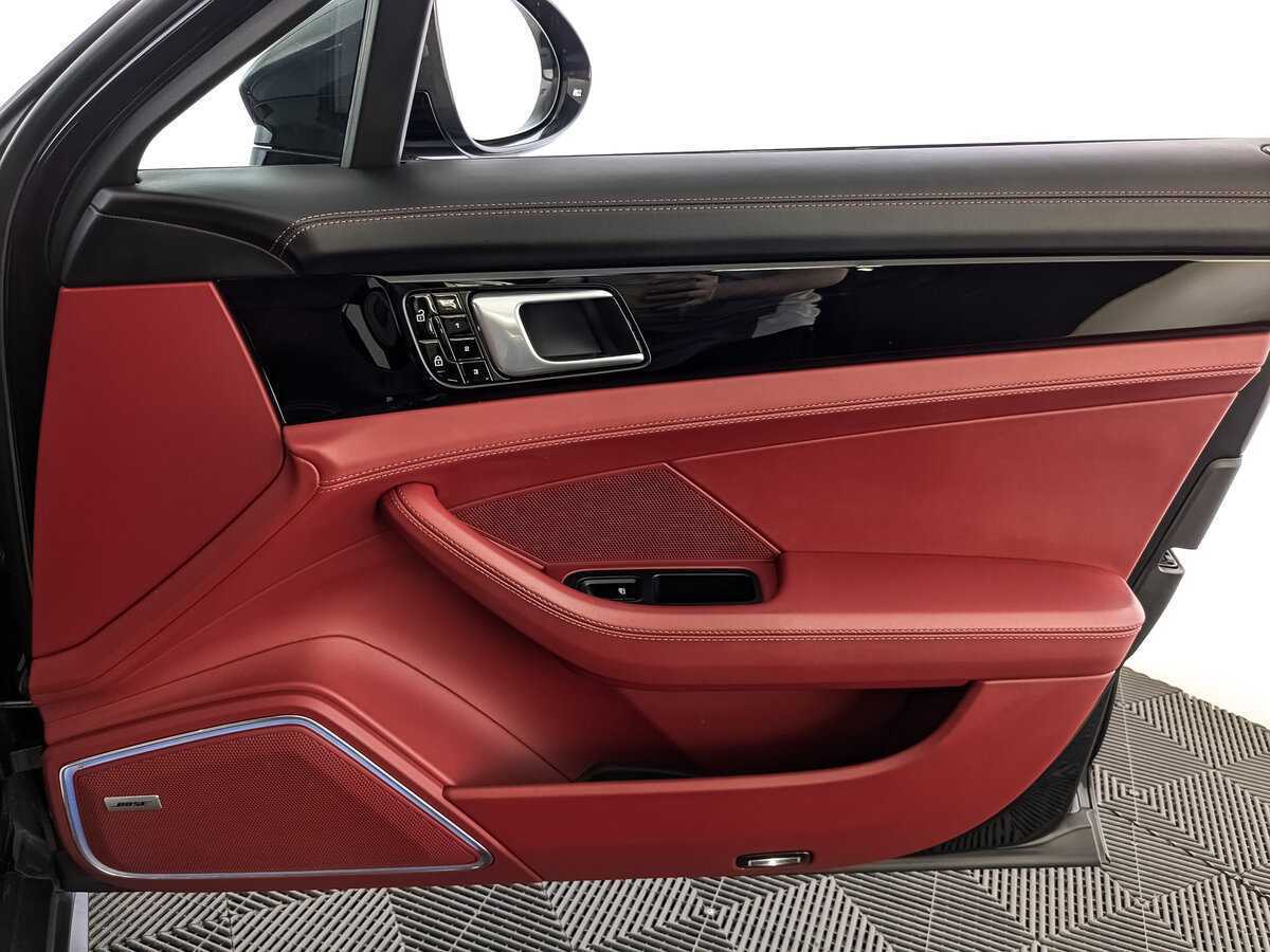 Купить Porsche Panamera с пробегом. Фото: #22