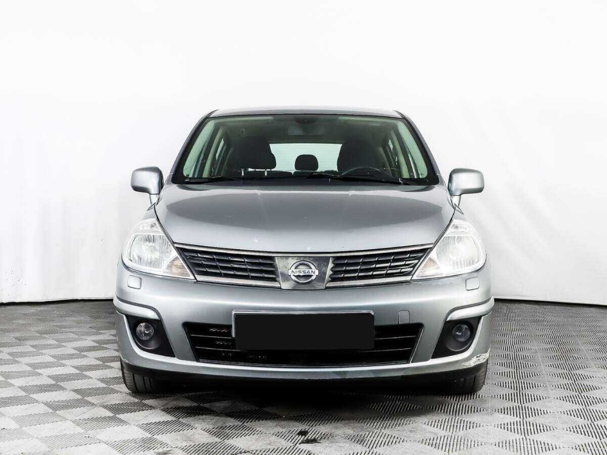 Купить Nissan Tiida с пробегом. Фото: #1