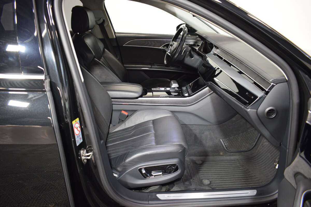 Купить Audi A8 с пробегом. Фото: #15