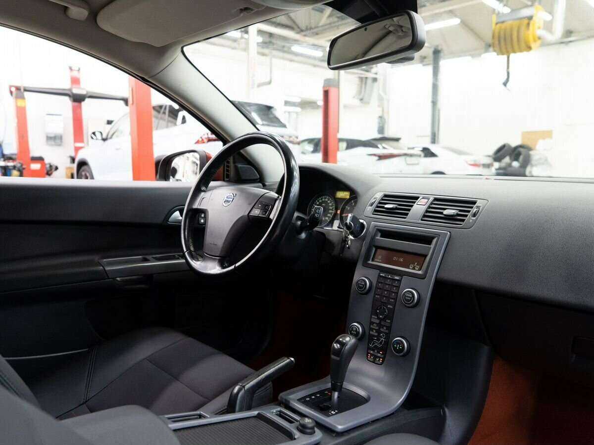 Купить Volvo C30 с пробегом. Фото: #14