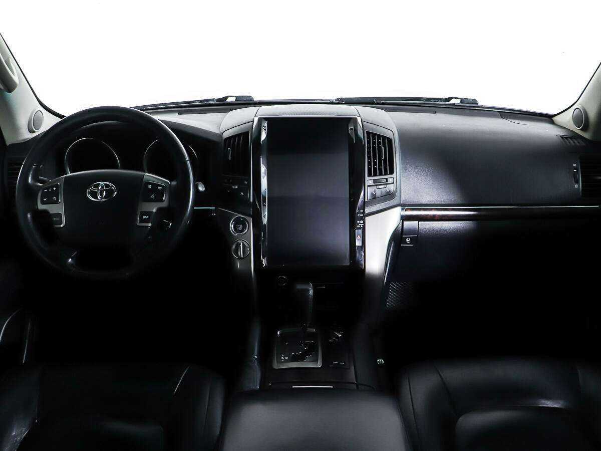 Купить Toyota Land Cruiser с пробегом. Фото: #8