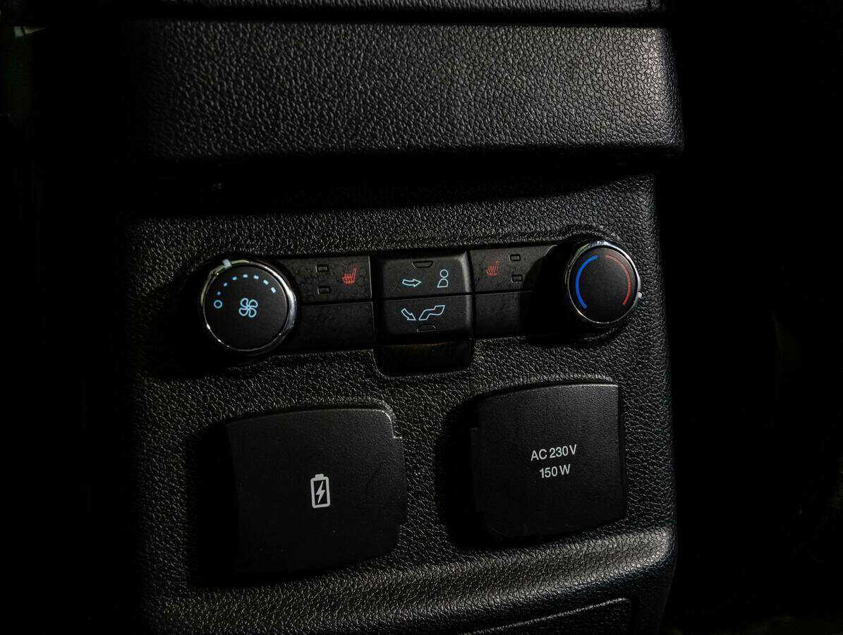 Купить Ford Explorer с пробегом. Фото: #22