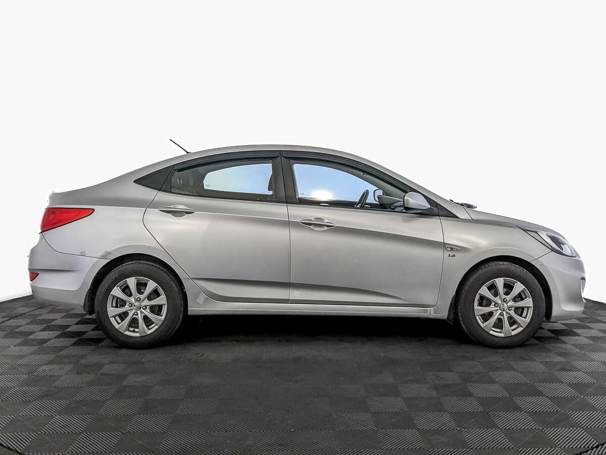 Купить Hyundai Solaris с пробегом. Фото: #3