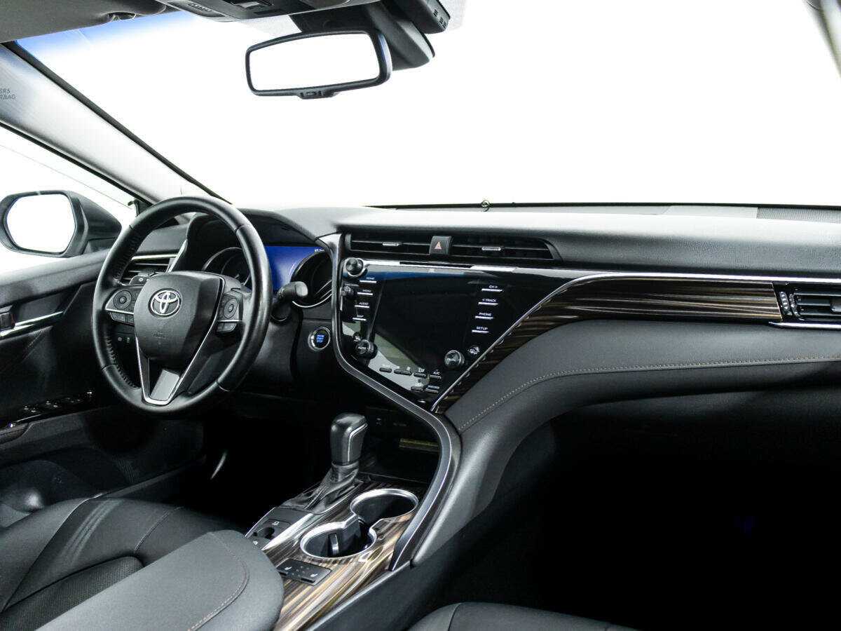 Купить Toyota Camry с пробегом. Фото: #8