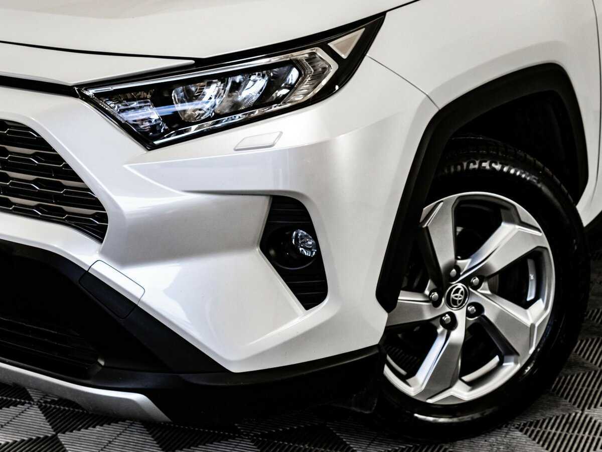 Купить Toyota RAV4 с пробегом. Фото: #1