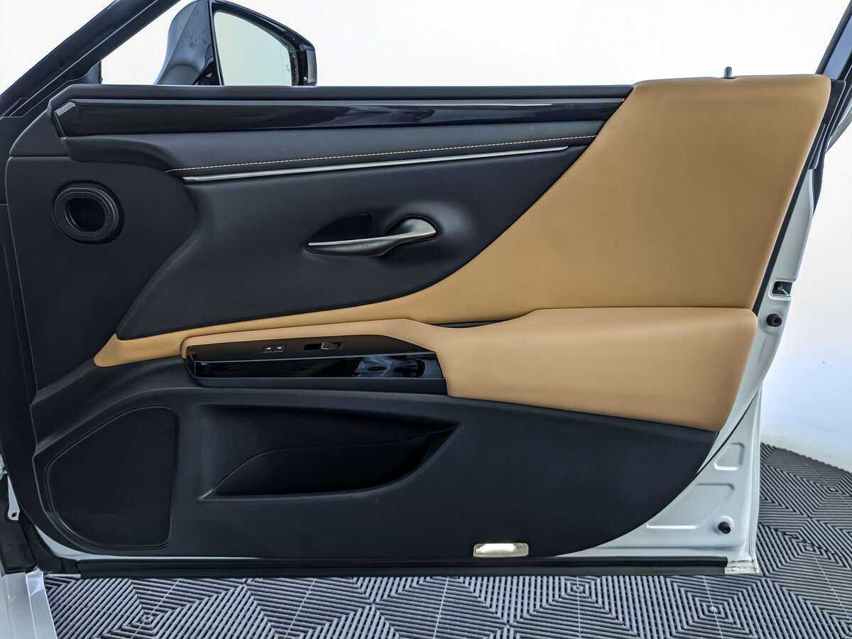 Купить Lexus ES с пробегом. Фото: #20