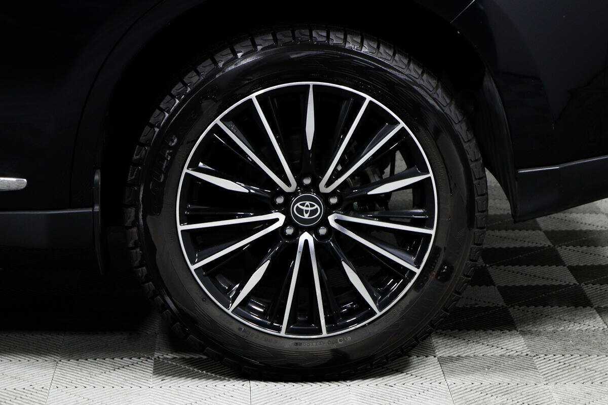 Купить Toyota Harrier с пробегом. Фото: #13