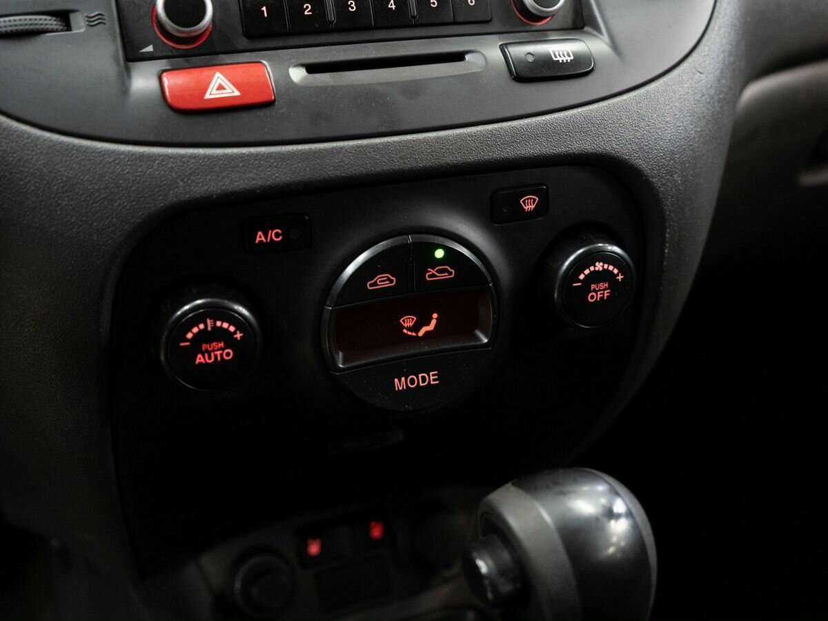 Купить Kia Rio с пробегом. Фото: #11