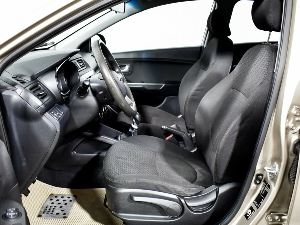 Купить Kia Rio с пробегом. Фото: #9
