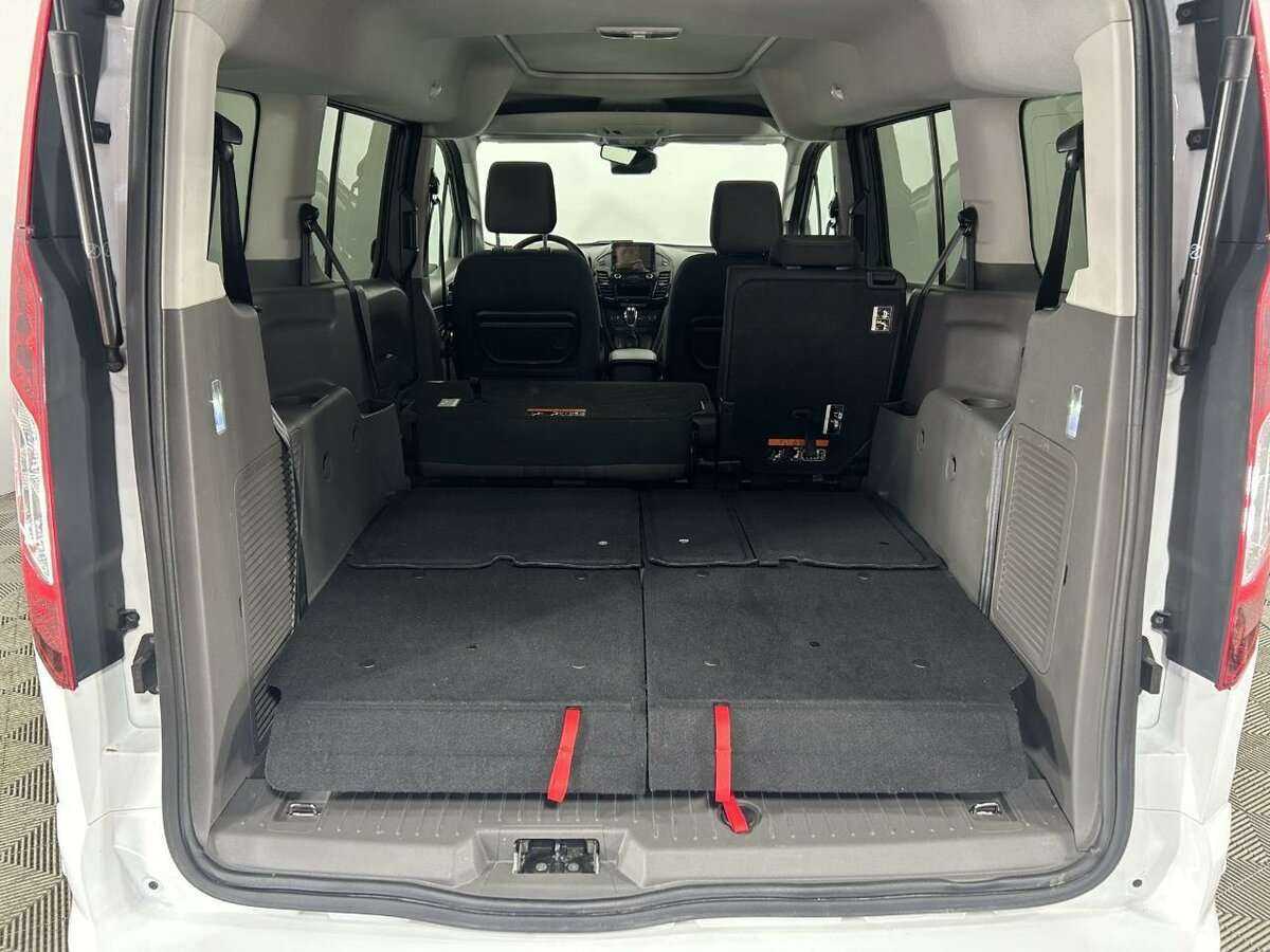 Купить Ford Tourneo Connect с пробегом. Фото: #19