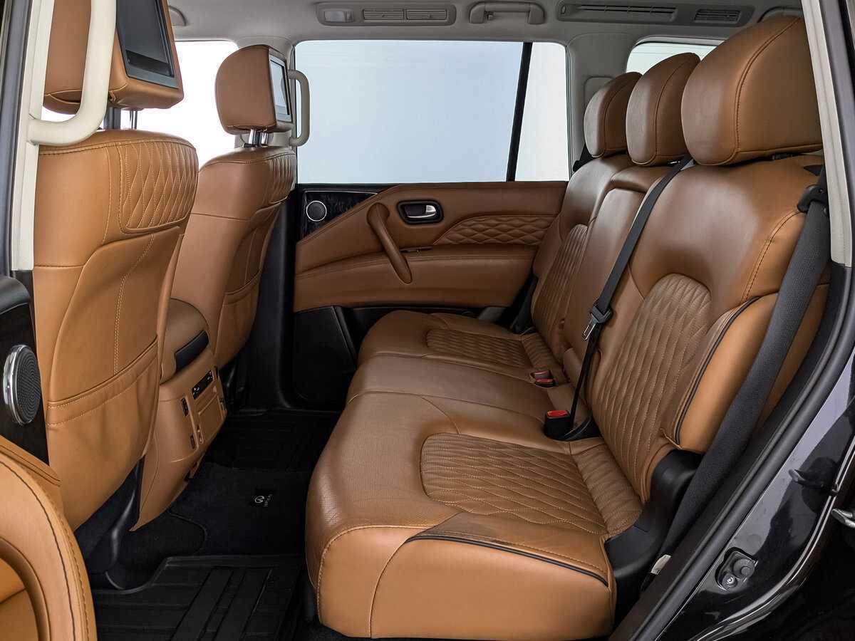Купить Infiniti QX80 с пробегом. Фото: #17
