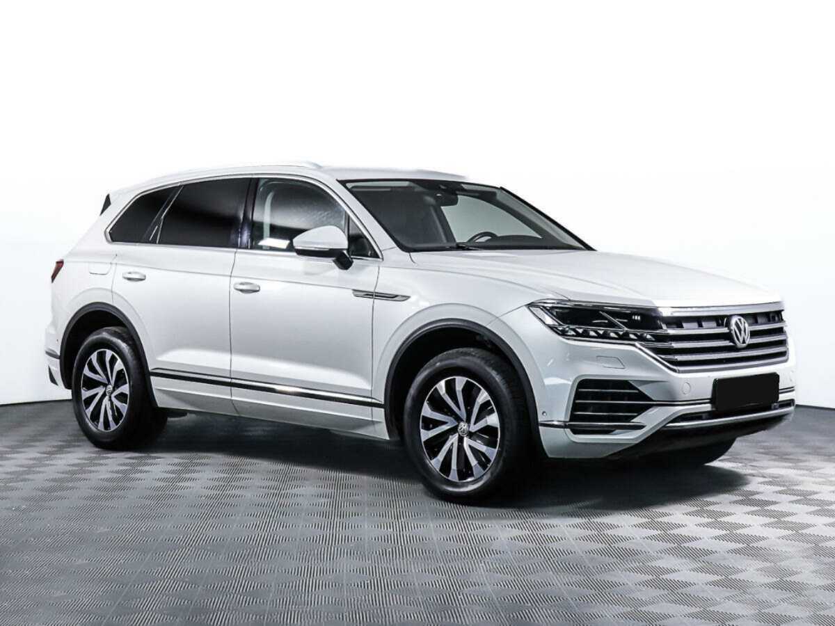 Купить Volkswagen Touareg с пробегом. Фото: #1