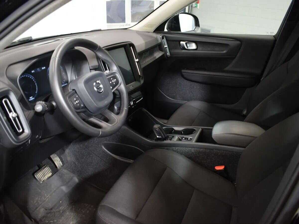 Купить Volvo XC40 с пробегом. Фото: #7