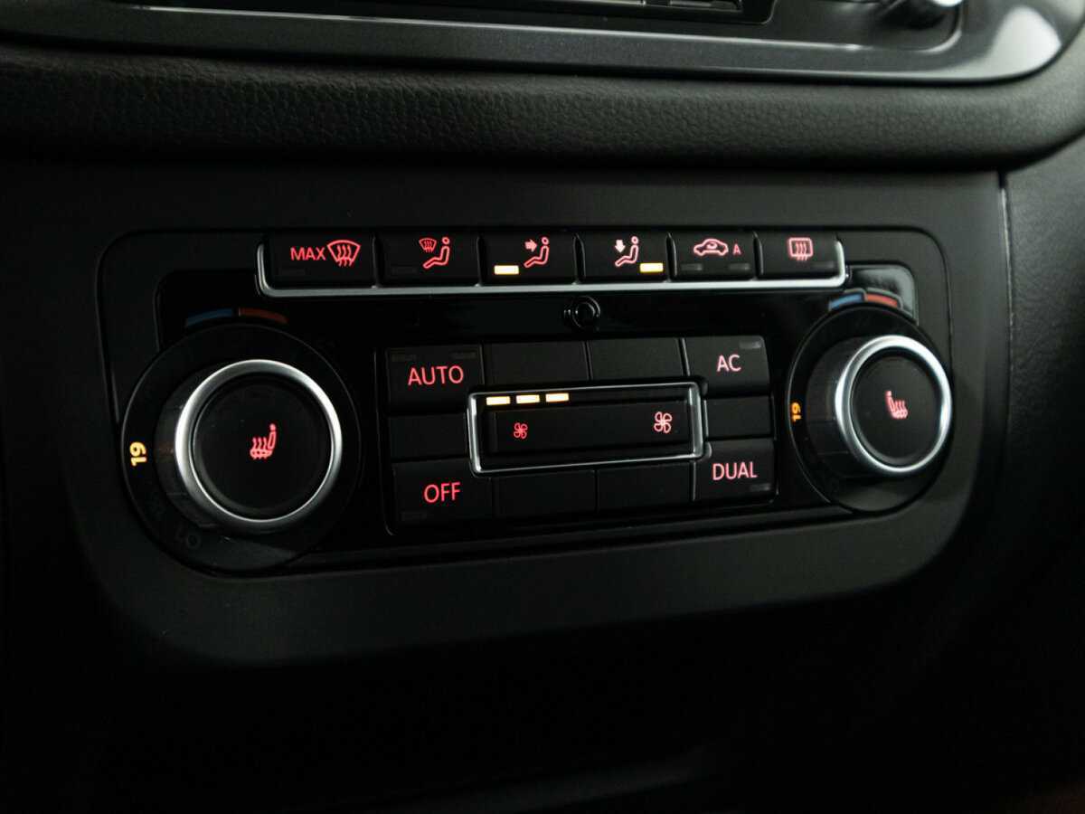 Купить Volkswagen Tiguan с пробегом. Фото: #15