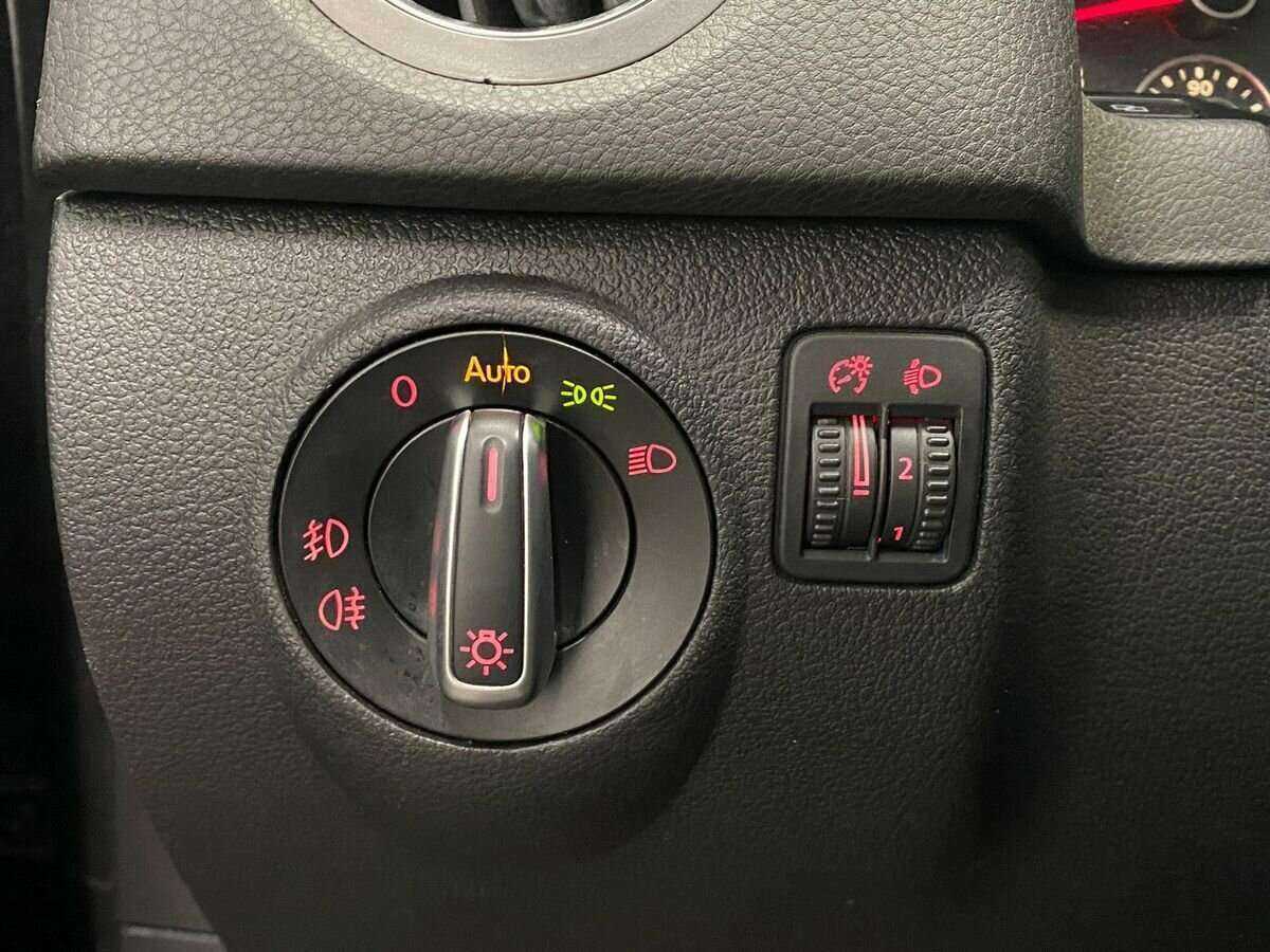 Купить Volkswagen Tiguan с пробегом. Фото: #15