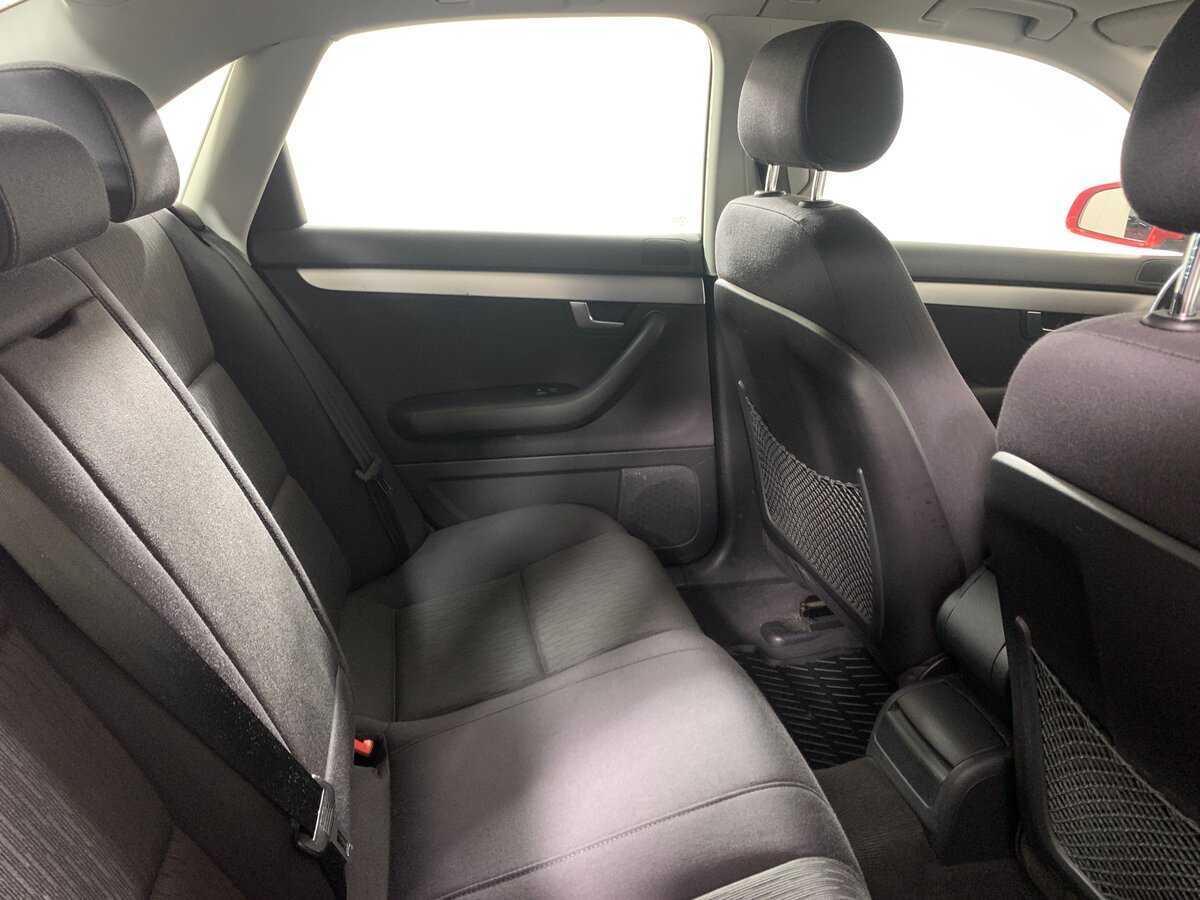 Купить Audi A4 с пробегом. Фото: #17