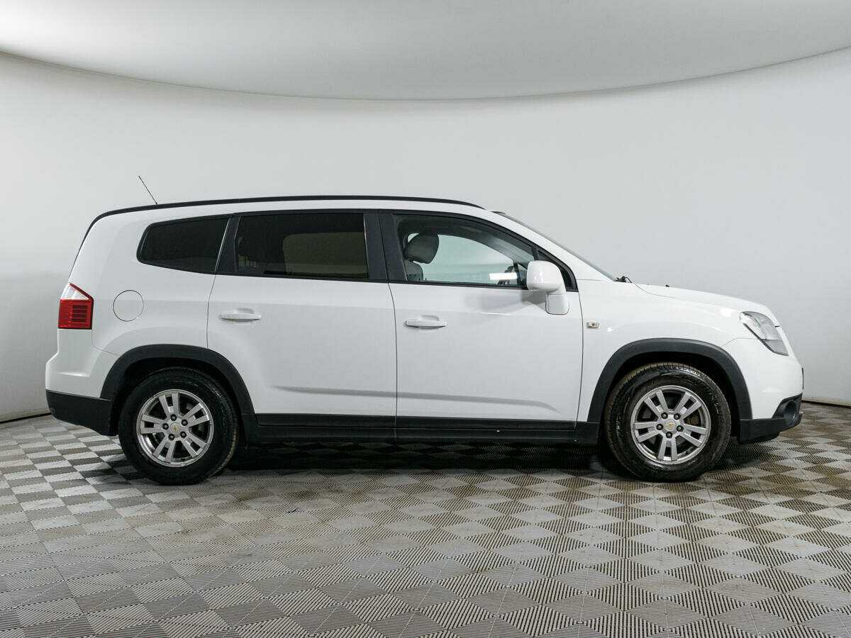 Купить Chevrolet Orlando с пробегом. Фото: #3