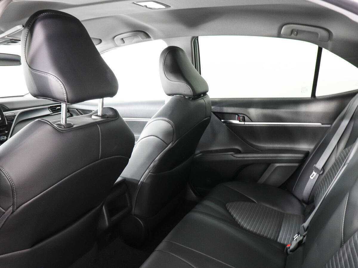 Купить Toyota Camry с пробегом. Фото: #11