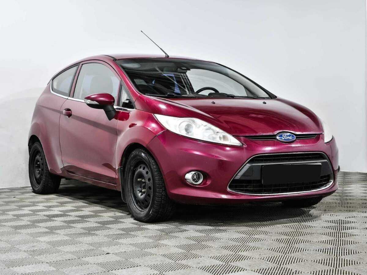 Купить Ford Fiesta с пробегом. Фото: #2