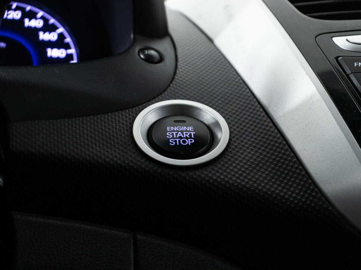 Купить Hyundai Solaris с пробегом. Фото: #14
