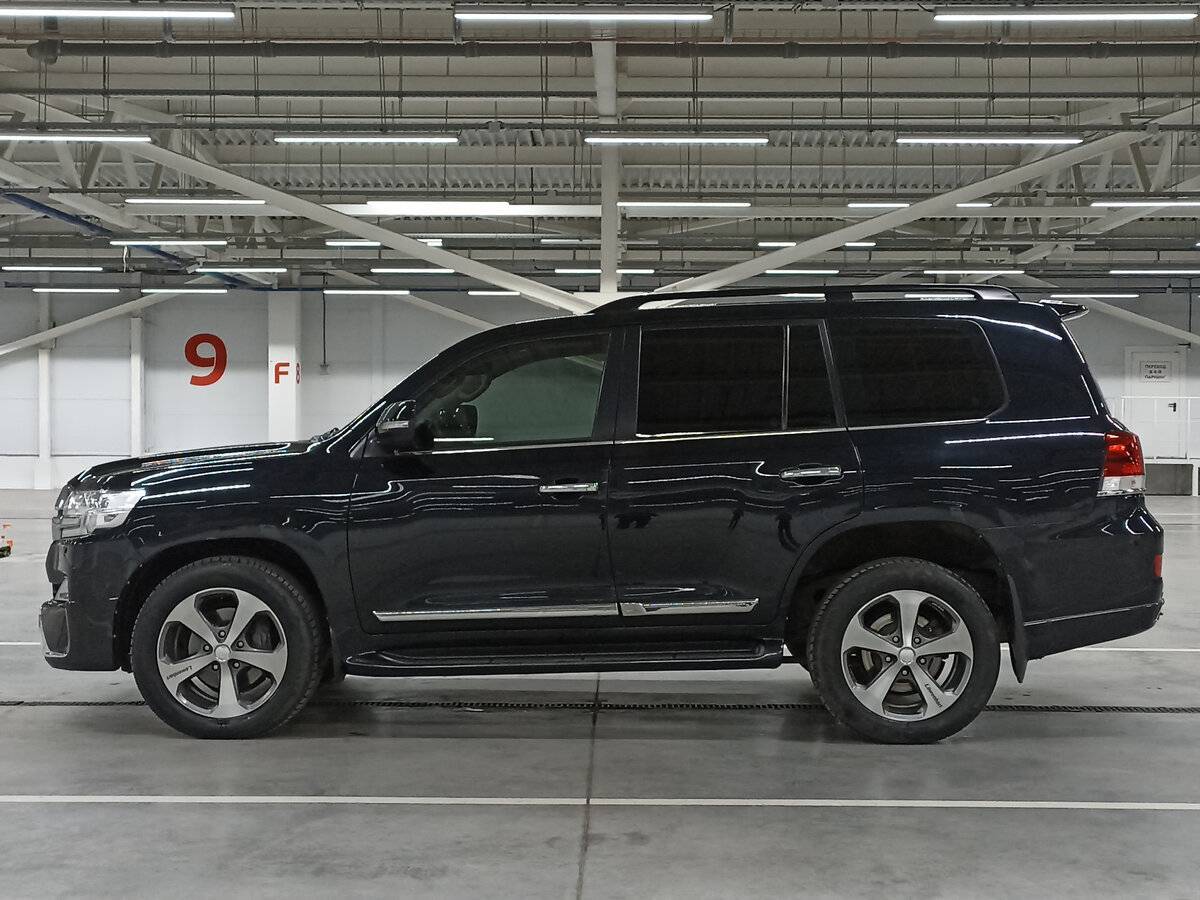 Купить Toyota Land Cruiser с пробегом. Фото: #7