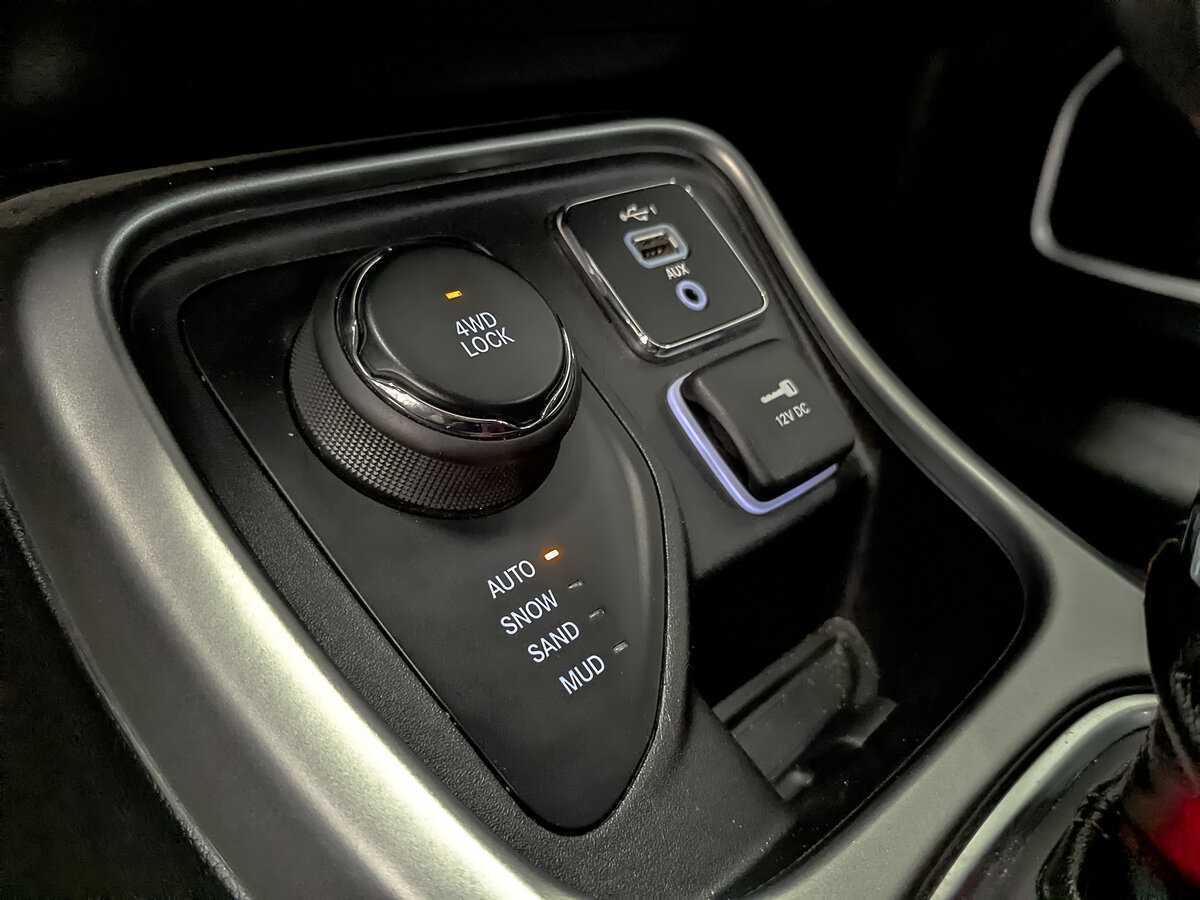 Купить Jeep Compass с пробегом. Фото: #24