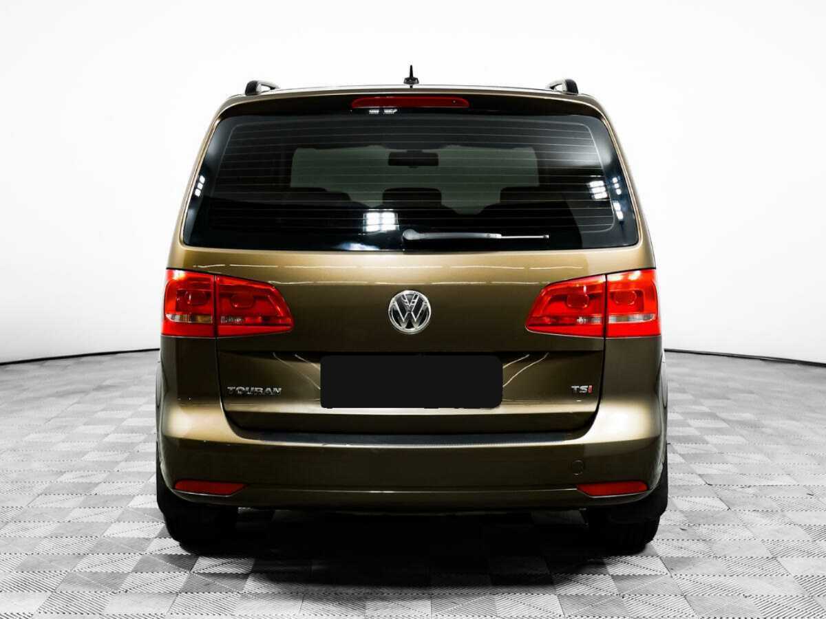 Купить Volkswagen Touran с пробегом. Фото: #5