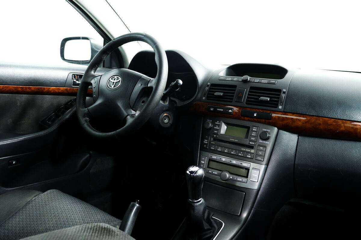 Купить Toyota Avensis с пробегом. Фото: #8