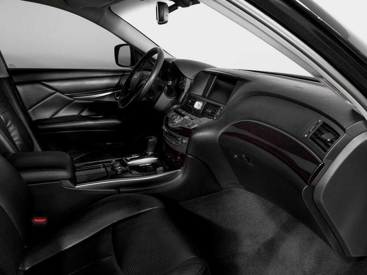 Купить Infiniti M с пробегом. Фото: #8